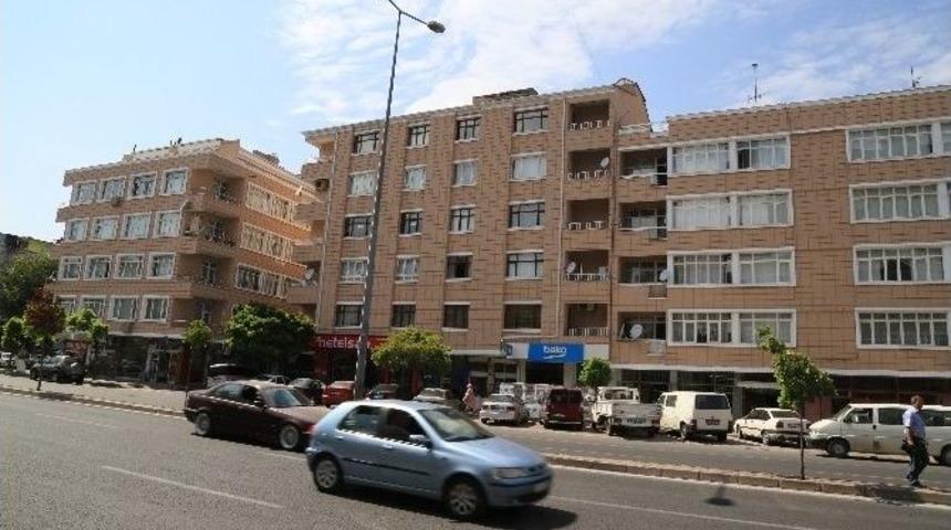 &Uuml;&ccedil;&uuml;nc&uuml; Etap Gecekondu &Ouml;nleme B&ouml;lgesinde Binaların Cephelerinde Yenileme G&ouml;rsel Kirliliğe Son