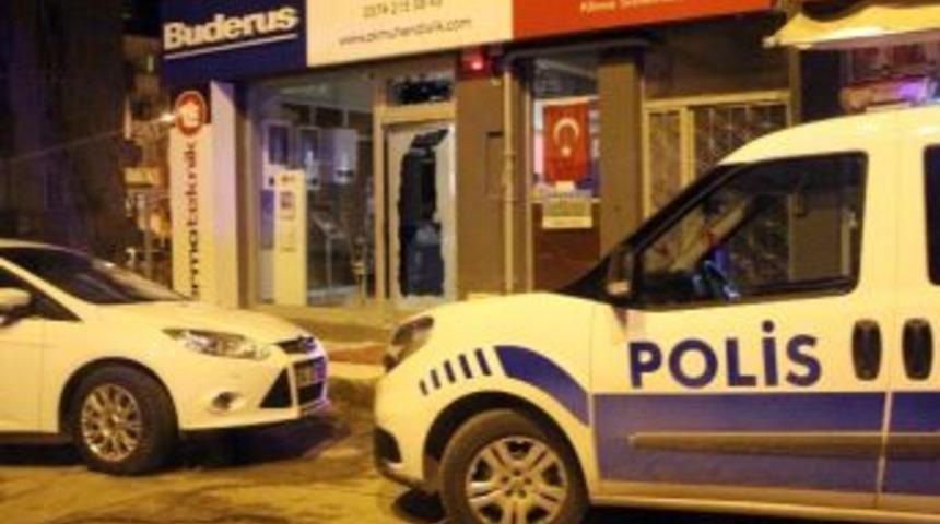 Kendini Kabloyla Boğmak İsteyen Genci Arkadaşları Kurtardı