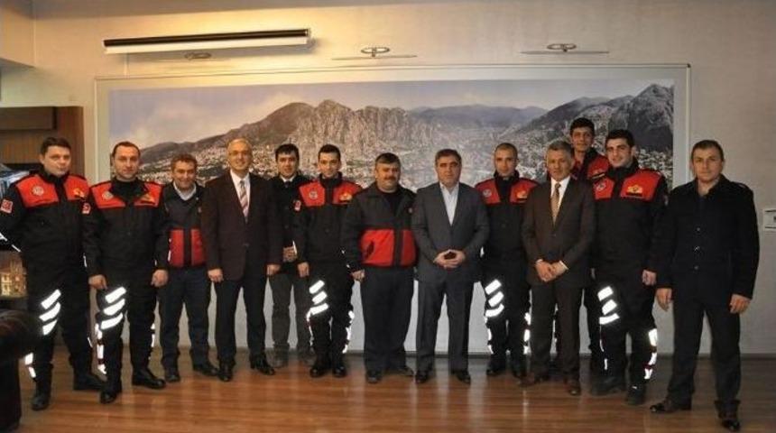 Başkan &Ouml;zdemir&rsquo;den Su Altı Kurtarma Ekibine Kutlama