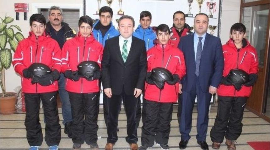 Kayak&ccedil;ılara Malzeme Desteği