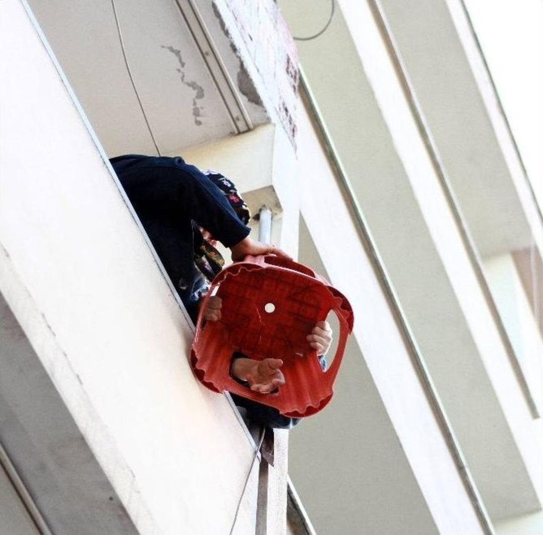 Bursa&rsquo;da Baz İstasyonu Gerginliği