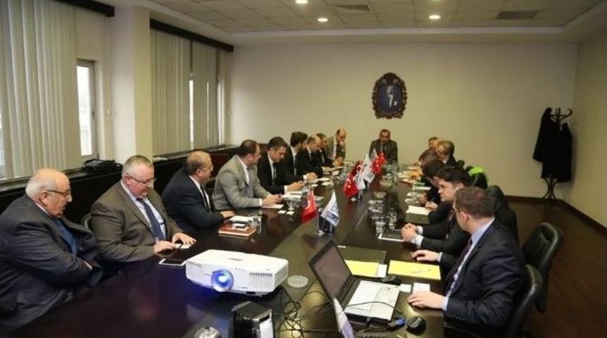 G&uuml;lkesen: "suriyeliler &Ccedil;alışma Hayatına Kazandırılmalı"