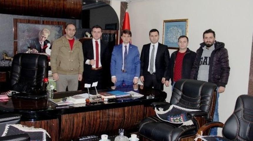 Gazeteciler İdareciler G&uuml;n&uuml;&rsquo;n&uuml; Kutladı