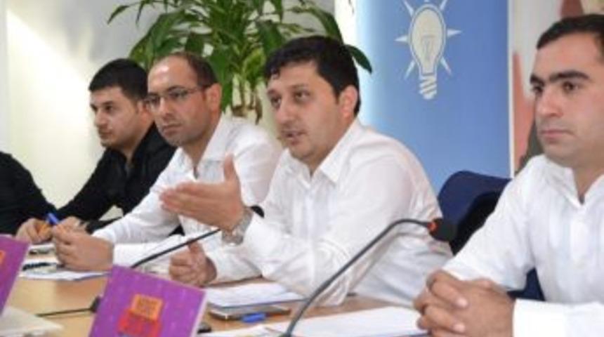 Ak Parti, 500 Bin &Uuml;ye İ&ccedil;in &Ouml;zel Web Sitesi Hazırladı