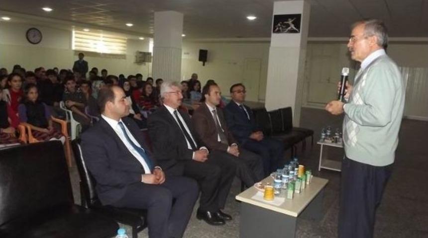 Yazar Ali Erkan Kavaklı Seydişehir&rsquo;de Konferans Verdi