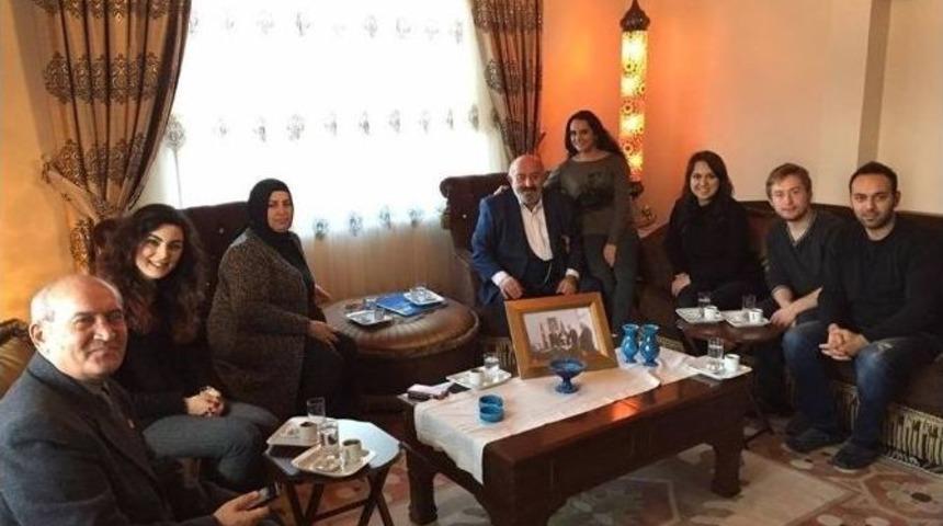 "ecdatla Kahve Tadında Sohbet"