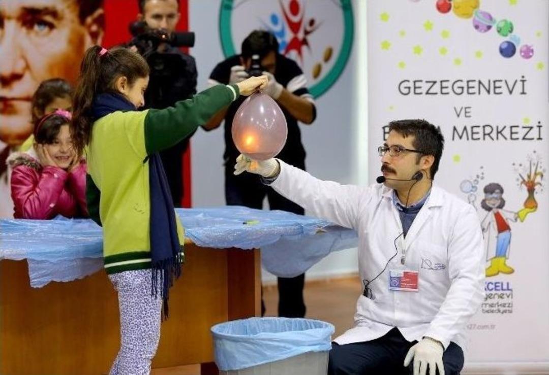 Bilimi &Ouml;ğrencilerin Ayağına G&ouml;t&uuml;rd&uuml;ler