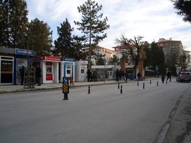 Cemilbey Caddesi’nde Trafiği Rahatlatacak Uygulama