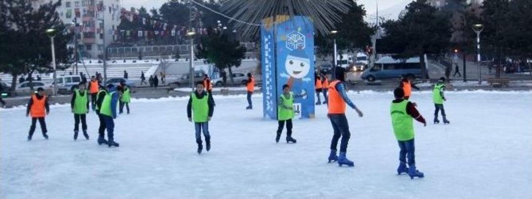 B&uuml;y&uuml;kşehir&rsquo;den Buz Pateni Kursu