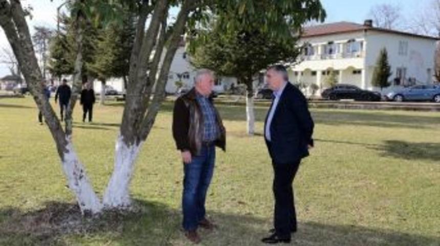 Başkan To&ccedil;oğlu, Sakaryasporlu Y&ouml;netici Ve Futbolcular İle Bir Araya Geldi