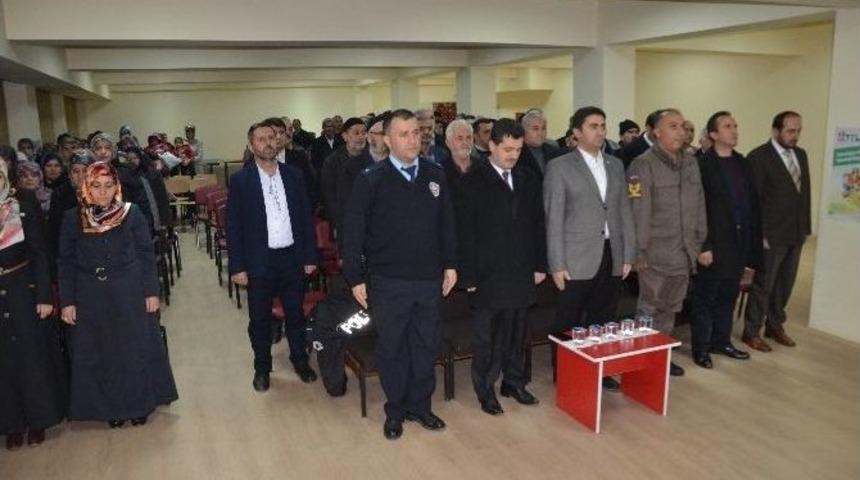 Han&ouml;n&uuml;&rsquo;de Mekke&rsquo;nin Fethi Konferansı Verildi