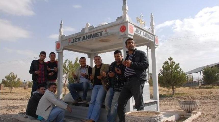 &Ouml;lmeden &Ouml;nce Mezarını Yaptıran &ldquo;jet Ahmet&rdquo; Hayatı Kaybetti