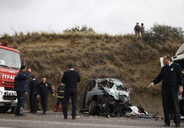 Antalya’da Trafik Kazası: 3 Ölü, 2 Yaralı