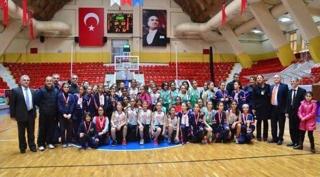 Okullararası Küçük Kızlar Basketbol İl Birinciliği Tamamlandı