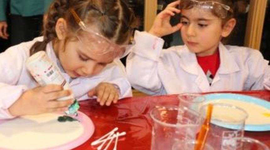 Bilim Merkezi&rsquo;nde 3 Farklı At&ouml;lye &Ccedil;ocukları Bekliyor