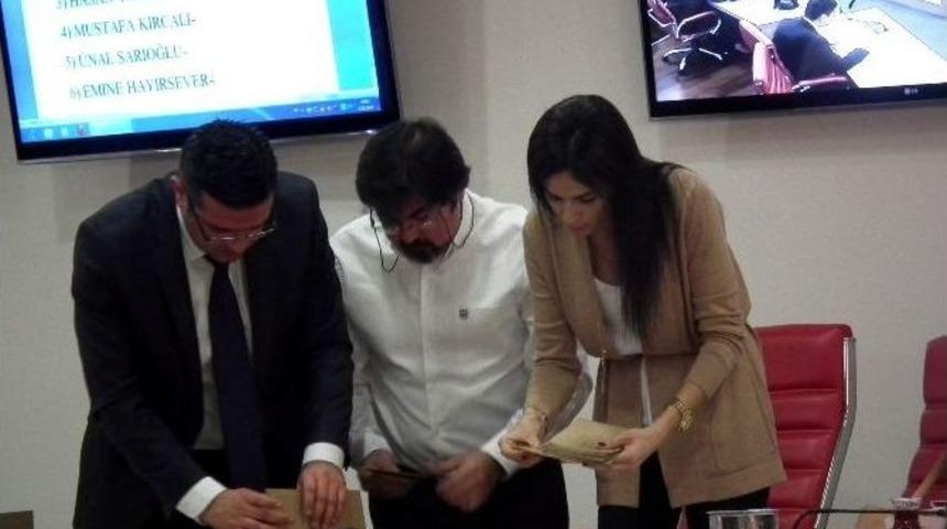 B&uuml;y&uuml;kşehir Meclisi Denetim Komisyonu &Uuml;yelerini Belirledi