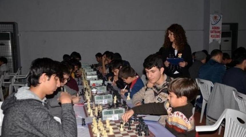 5 Ocak Kurtuluş Kupası Satran&ccedil; Turnuvasına 400 Sporcu Katıldı