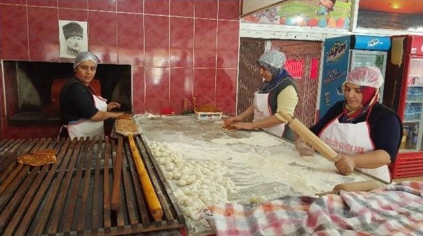 (&ouml;zel Haber) Fırıncı Kadınlar Erkek Ustalara Taş &Ccedil;ıkartıyor