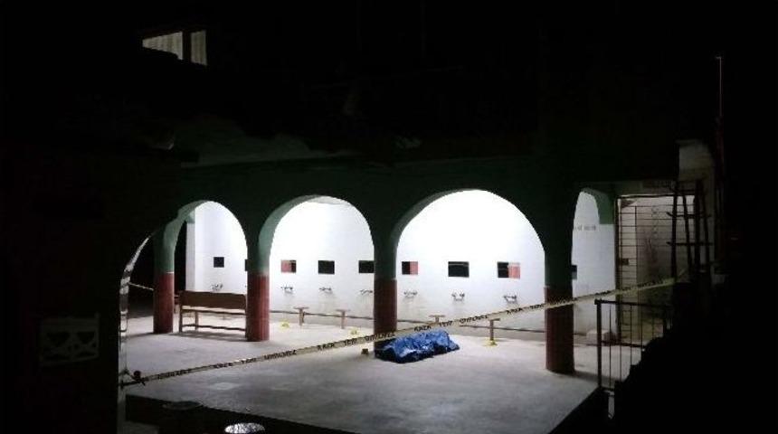 T&uuml;fekle Oynayan &Ccedil;ocuk Kendini Vurdu