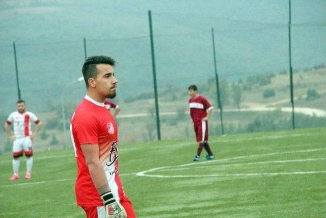 Bilecikspor’un Kalecisi Hakan Dura’nın Tam 26 Maçtır Yedeği Yok