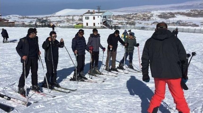&Ouml;ğrencilerin Kayak Keyfi