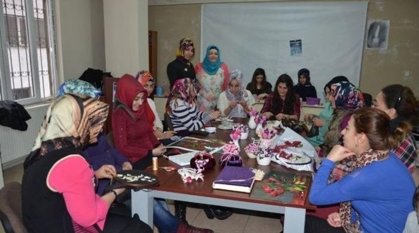 Tatvan&rsquo;da El Sanatları Kursuna Yoğun İlgi