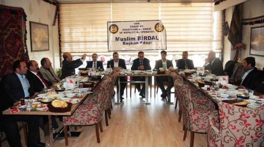 Başkan Adayı Birdal Basın Mensuplarıyla Bir Araya Geldi