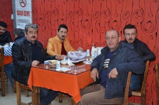 Minibüsçülerden Basın Mensupları Onuruna Yemek