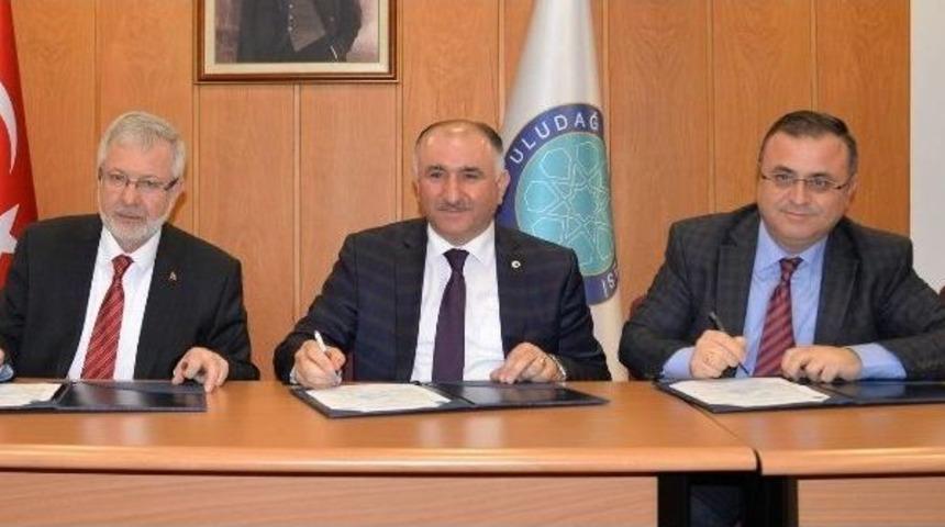 Uludağ &Uuml;niversitesi&rsquo;ni Se&ccedil;en Başarılı &Ouml;ğrencilere Burs