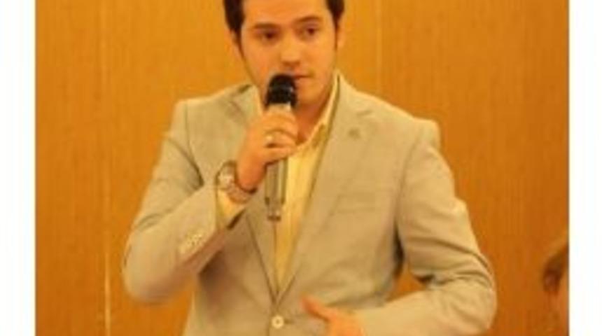 Ak Parti Gen&ccedil;lik Kolları Akademisyenler İ&ccedil;in Ayaklandı