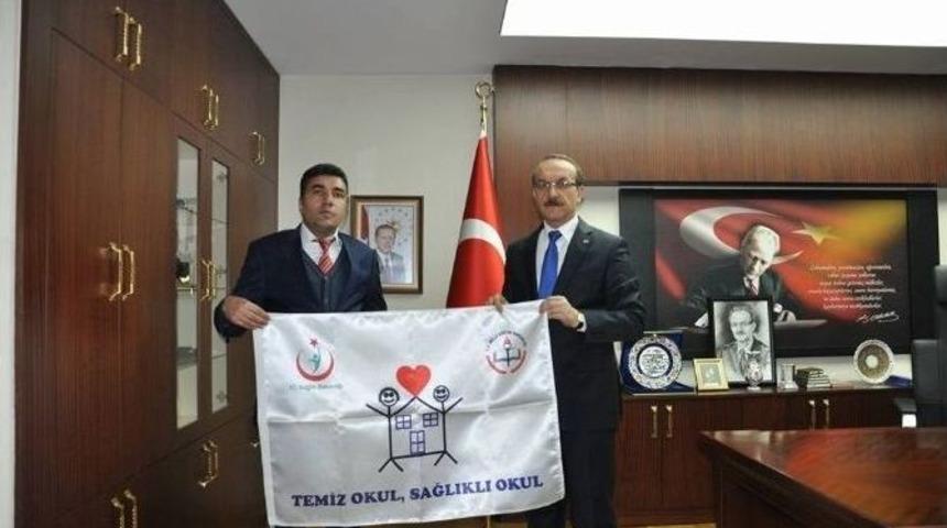 Beyaz Bayrak Alan Okul İdarecileri Tebrik Edildi