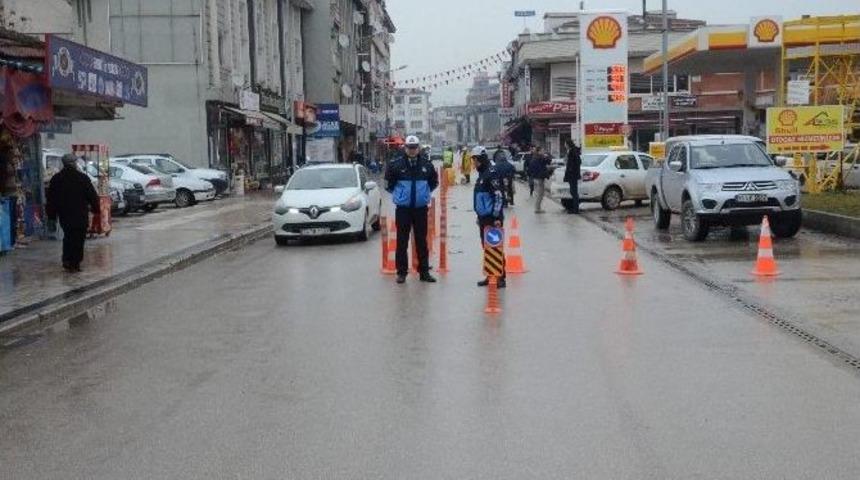 D&uuml;zce&rsquo;de Trafik Ve Zabıta İşbirliği