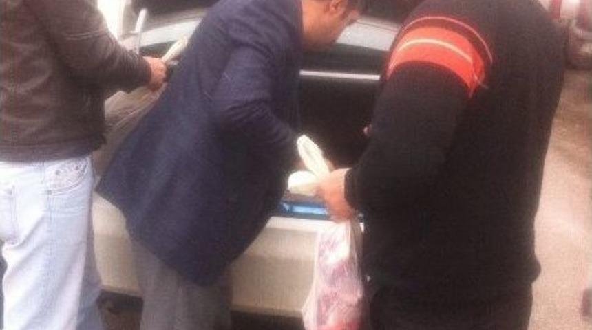 Magesder Sığınmacı Aileleri Yalnız Bırakmıyor