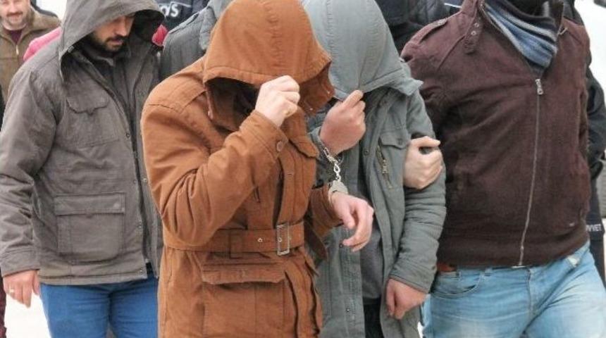 Elazığ&rsquo;daki Ter&ouml;r Operasyonunda G&ouml;zaltına Alınan 14 Ş&uuml;pheli Adliyeye Sevk Edildi
