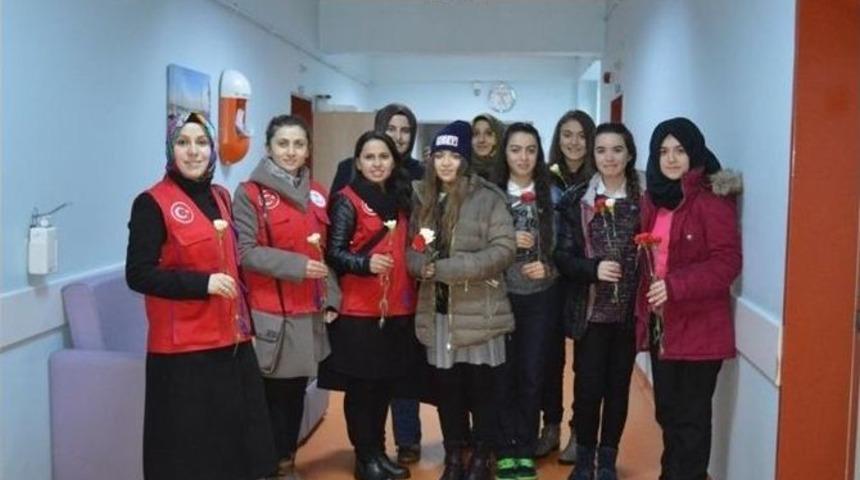 Gen&ccedil;lik Merkezi&rsquo;nden Hastalara Ziyaret