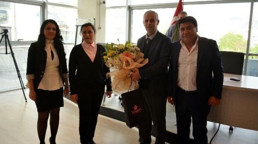 Başkan Toyran, M&uuml;teahhitlerin Sorunlarını Dinledi