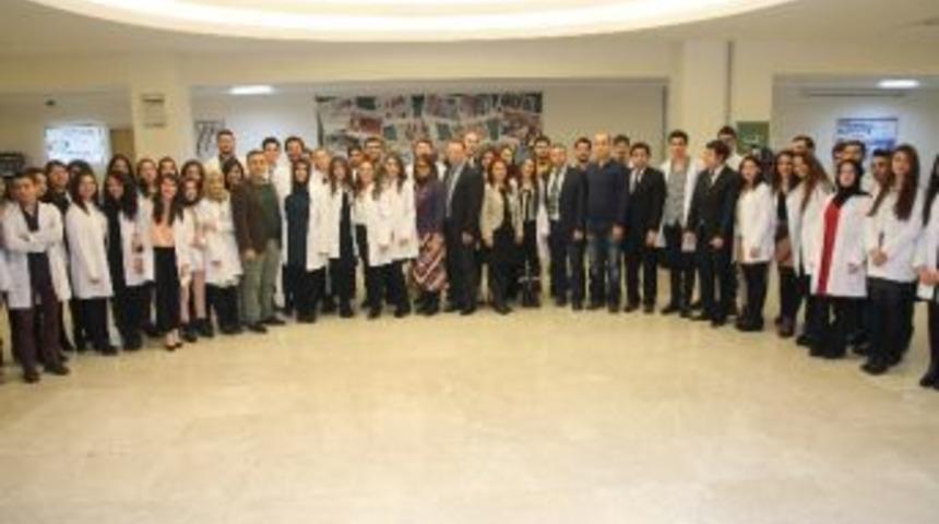 Geleceğin Fizyoterapistleri &Ouml;nl&uuml;klerini Giydi