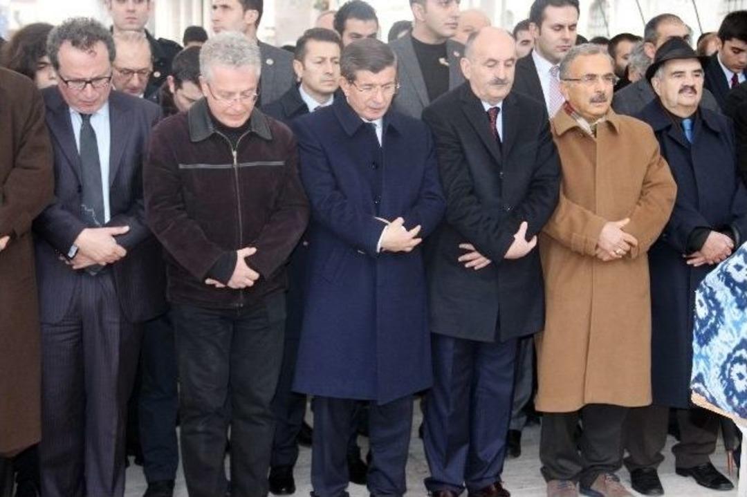 Başbakan Davutoğlu Cenaze T&ouml;renine Katıldı