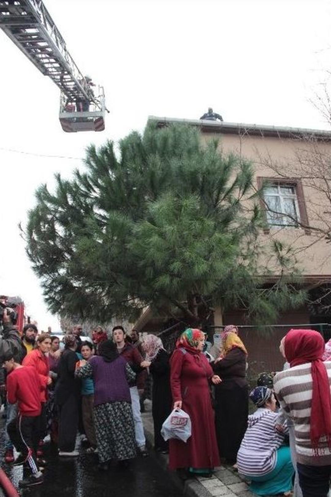 &Uuml;mraniye&rsquo;de Korkutan Yangın