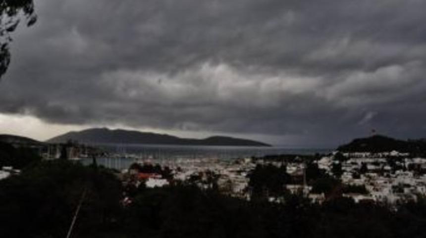 Bodrum Yağmura Hasret