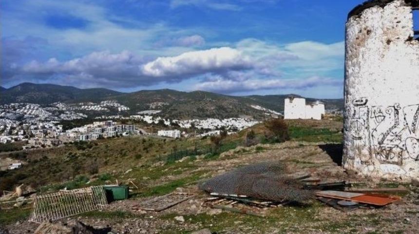 Değirmenlere Bırakılan Hurdalar Merak Konusu Oldu