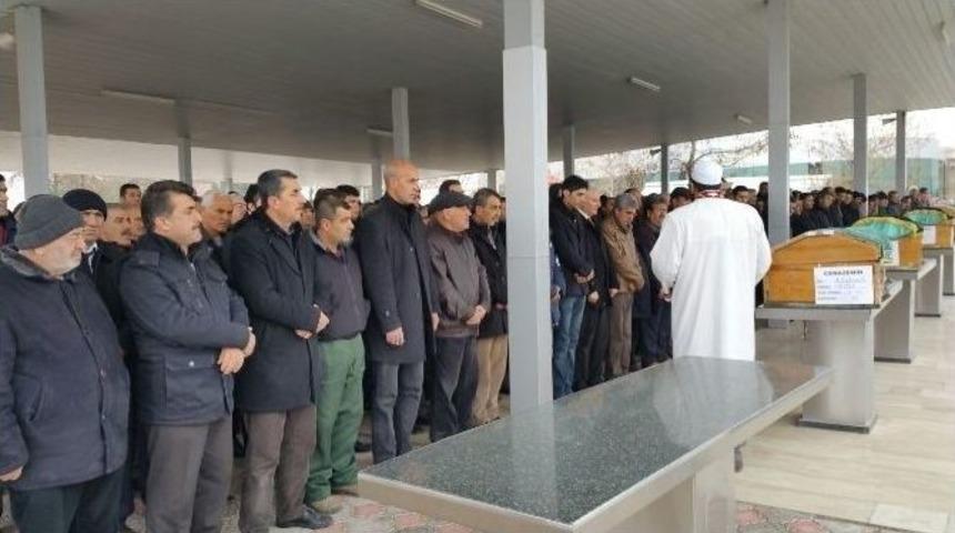 Metin Kaya&rsquo;nın Amcası Toprağa Verildi