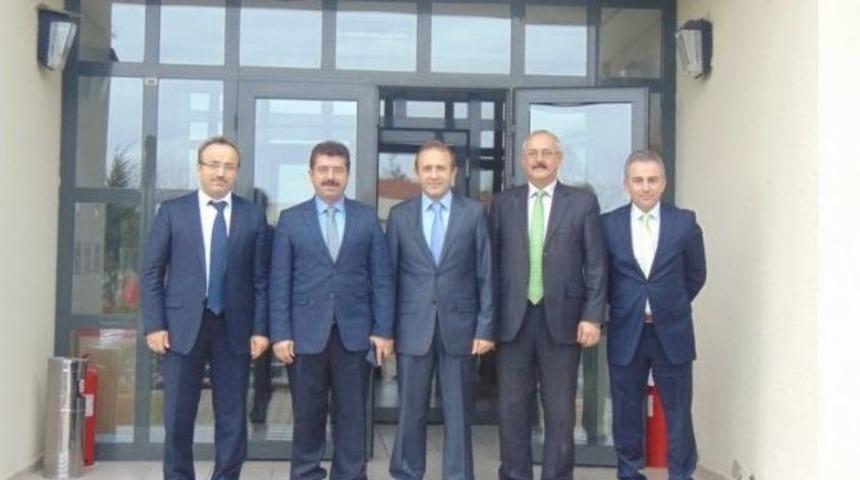 Botaş&rsquo;tan Okullara Kitap Bağışı