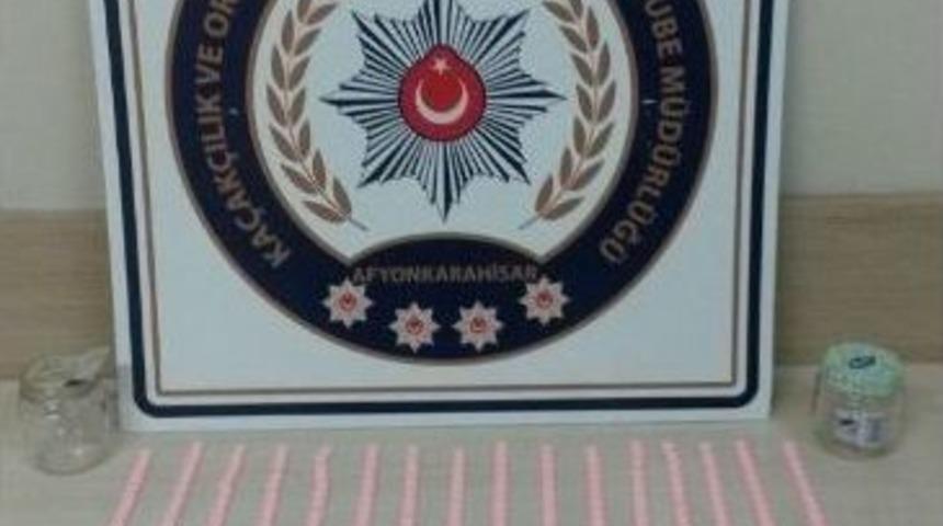 Afyonkarahisar&rsquo;da Polis 472 Adet Ecstasy Hap Ve Esrar Ele Ge&ccedil;irdi
