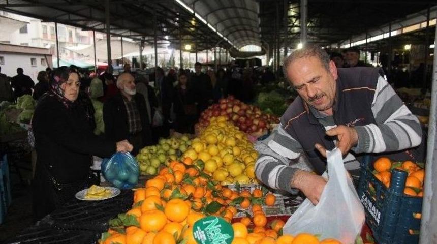 Yıkılan Seralar Pazarı Vurdu