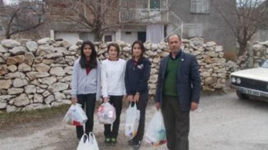 Lise &Ouml;ğrencilerinden Gıda Yardımı