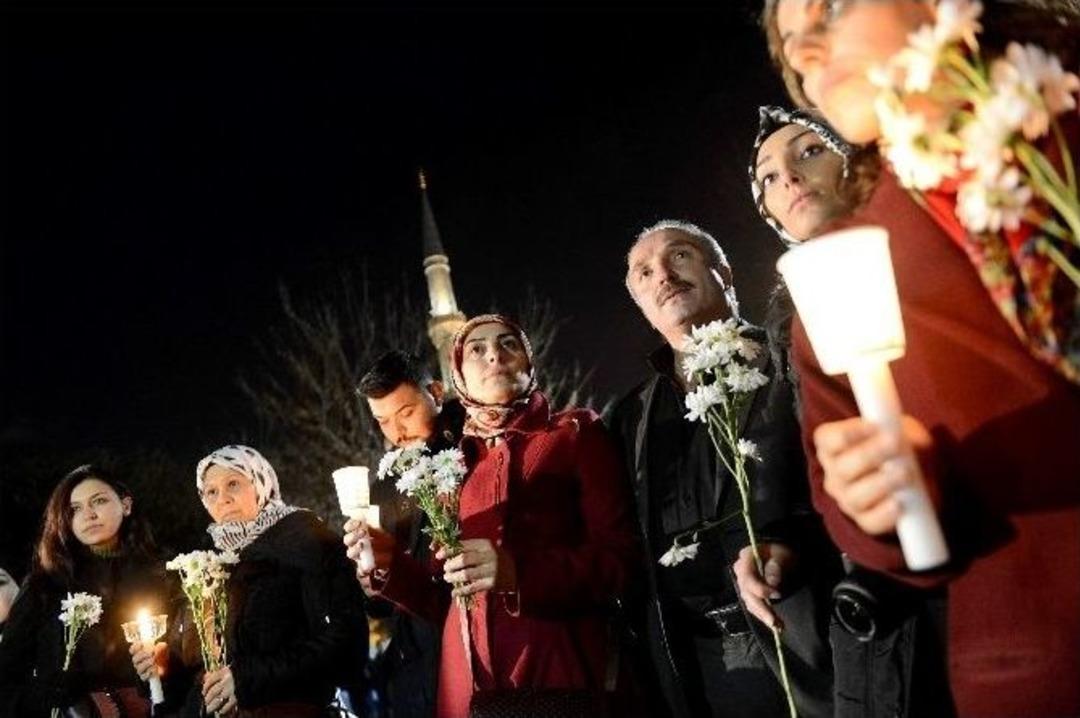 Suriyeli Grup Patlamanın Yaşandığı Yerde Saygı Duruşunda Bulundu