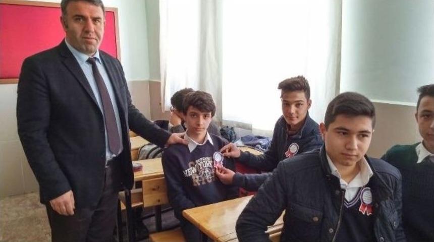 Liseli &Ouml;ğrencilerden &lsquo;g&uuml;zel D&uuml;ş&uuml;n G&uuml;zel Konuş&rsquo; Kampanyası