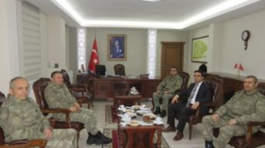 Komutanlar Kağızman’da