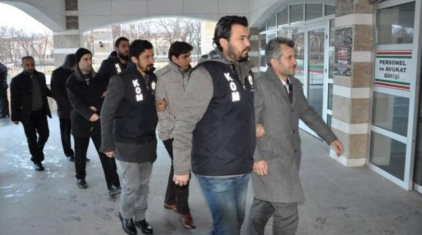 Uşak&rsquo;taki Paralel Yapı Operasyonu